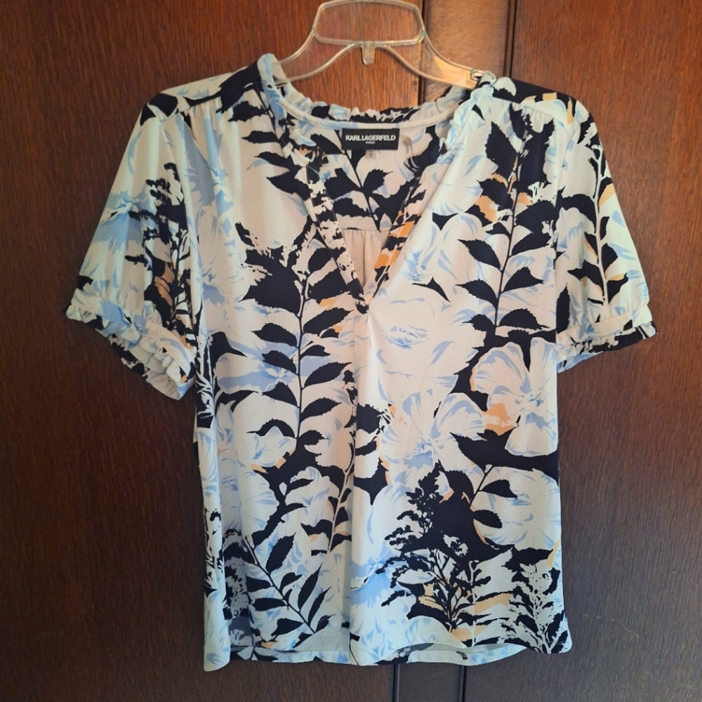 Karl Lagerfeld Paris Short Sleeve Blouse White Blue Black Floral Top Soft Flowy
